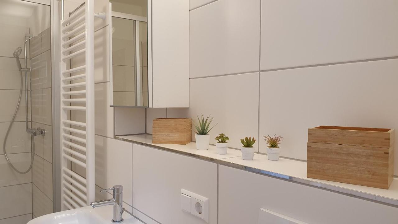 Pineapple Apartments Dresdner Heide Mit Garten Dresda Exterior foto